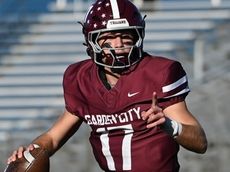 Garden City football dominates Nassau III semifinal for its 52nd straight win