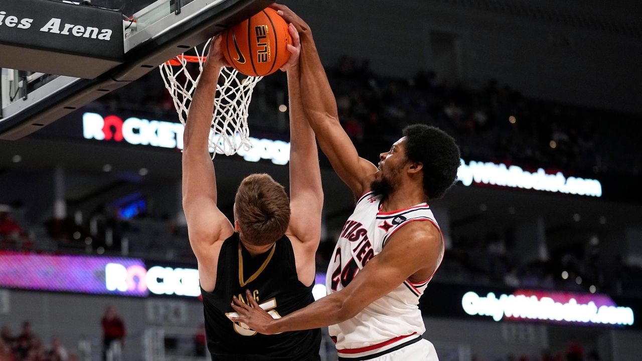 Pop Isaacs scores 19 points, leads balanced Texas Tech to 7654 victory over Vanderbilt Newsday