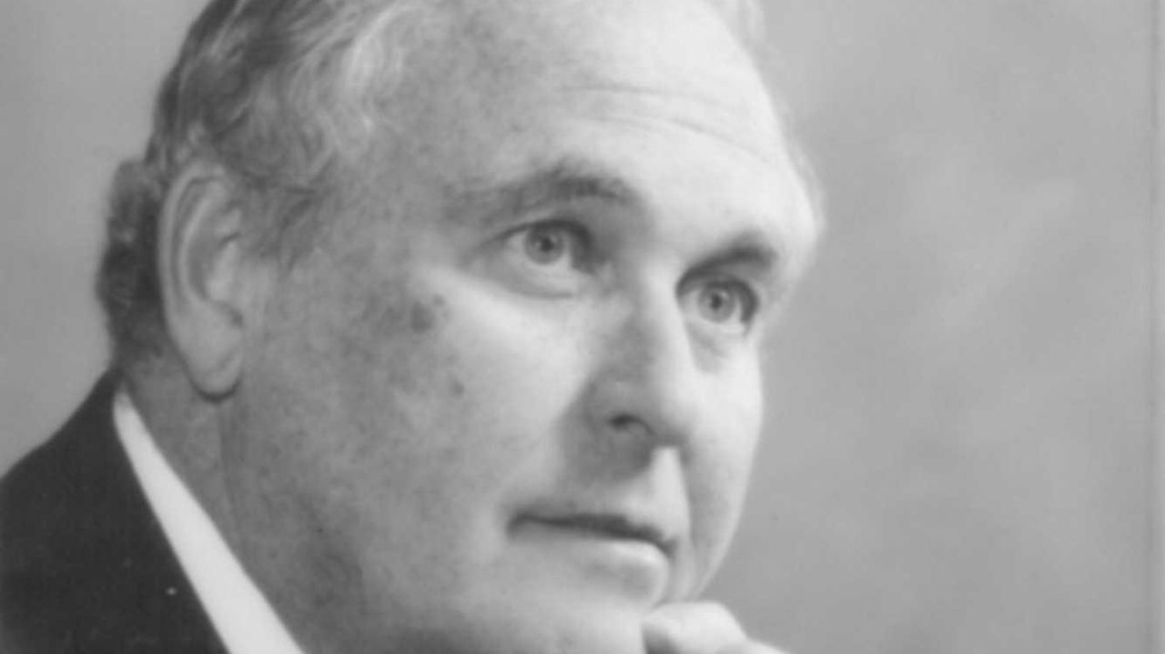 Dr. Robert Kaplan, 80, Smithtown OBGYN, dies Newsday