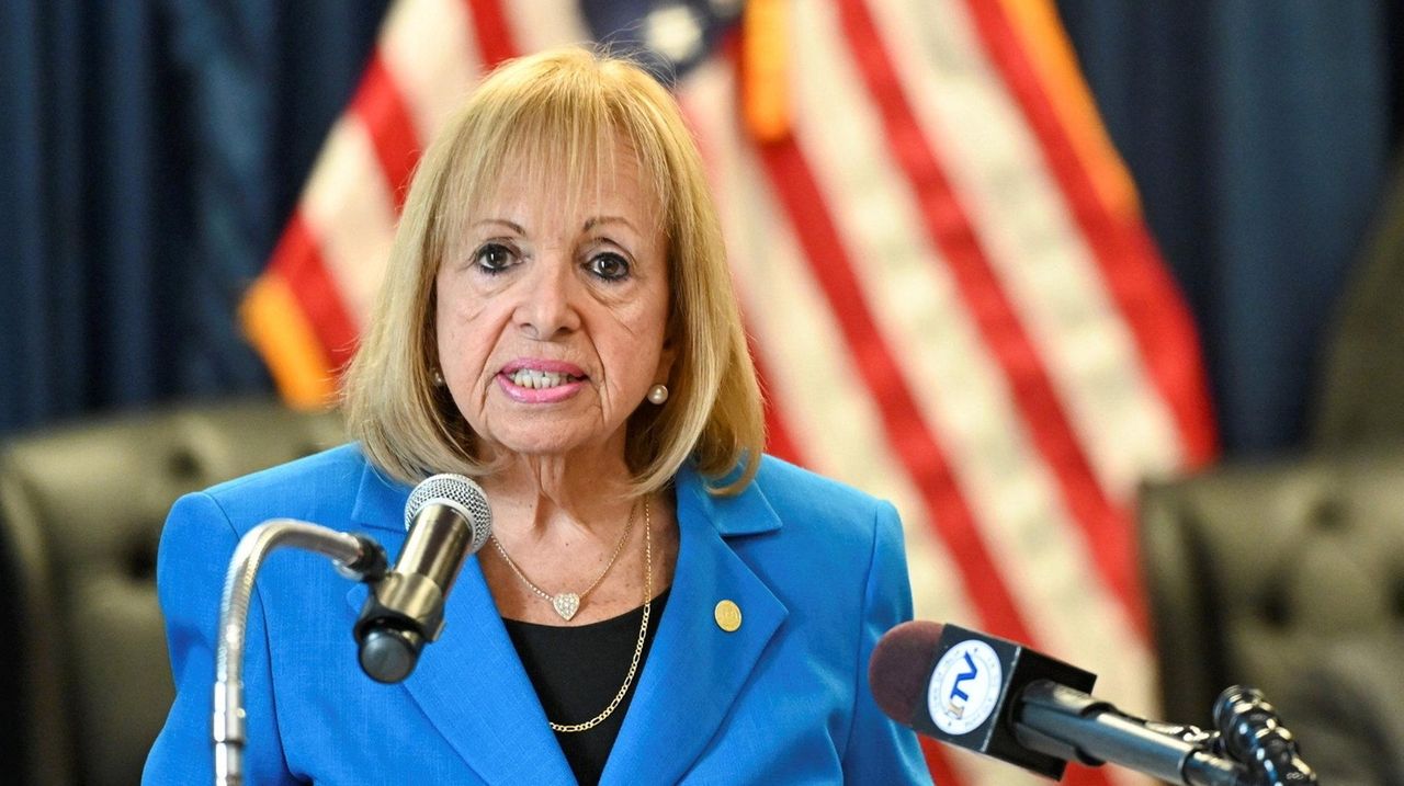 Islip Town budget proposes 5.2 million spending increase, slight cut in town property taxes