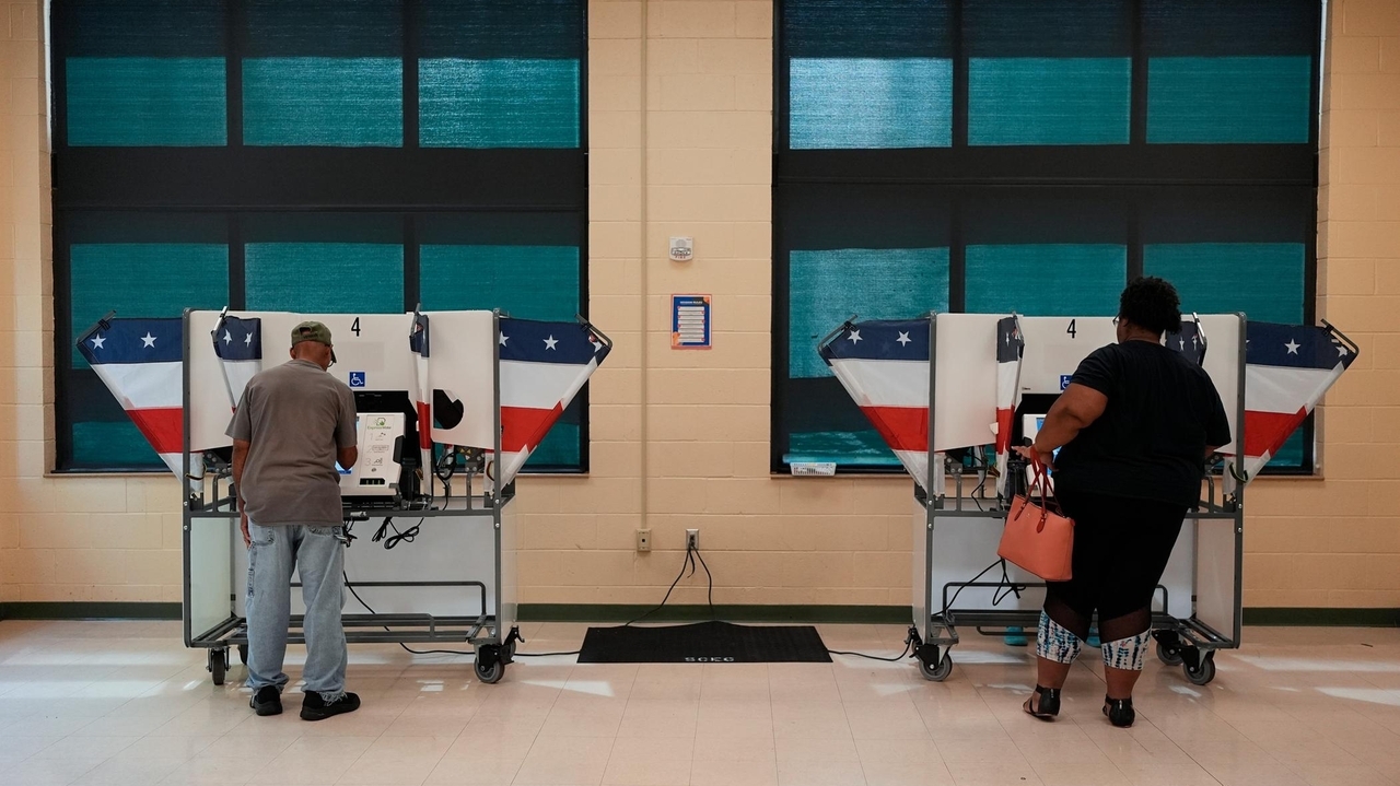 Democrats and Republicans draw battle lines for November's general ...