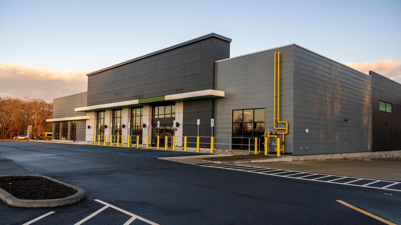Stony Brook Medicine submits plans for Farmingville space once slated for Amazon Fresh