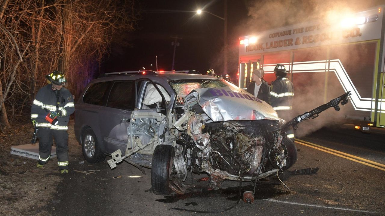 Drunken driver crashes into 3 occupied cars in Copiague, police say