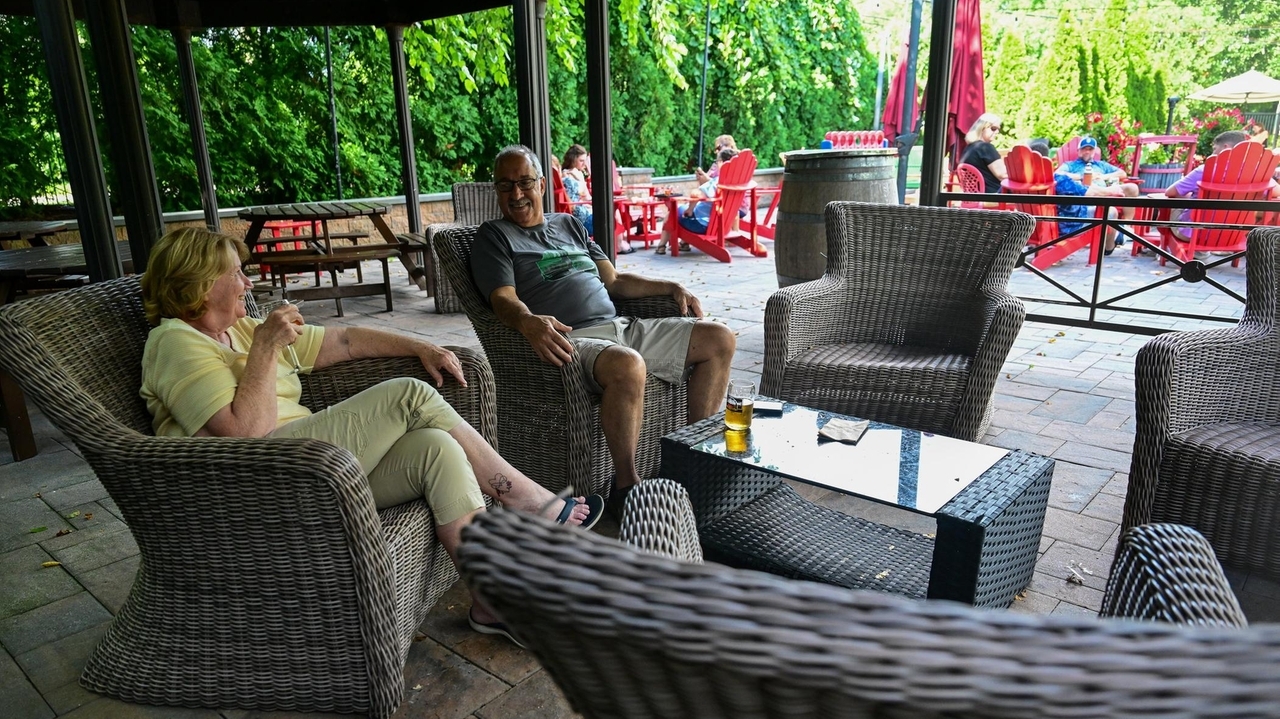 Baiting Hollow: Quiet, beachfront community has country vibe, proximity to golf, restaurants