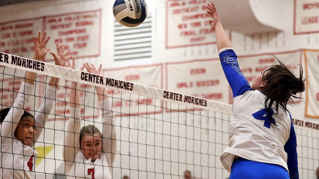 Tsororos, O'Connor Spur Hauppauge To Suffolk Class AA Girls Volleyball ...