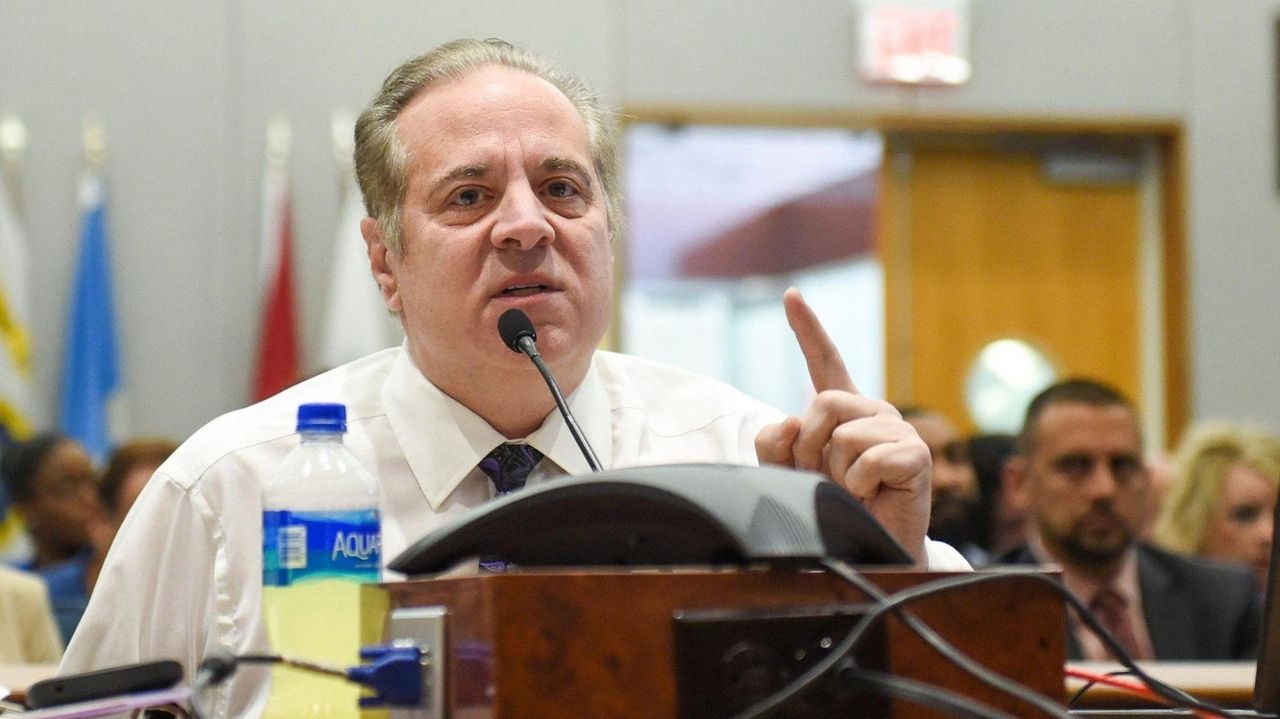 Suffolk panel passes redlight cameras, but balks at for