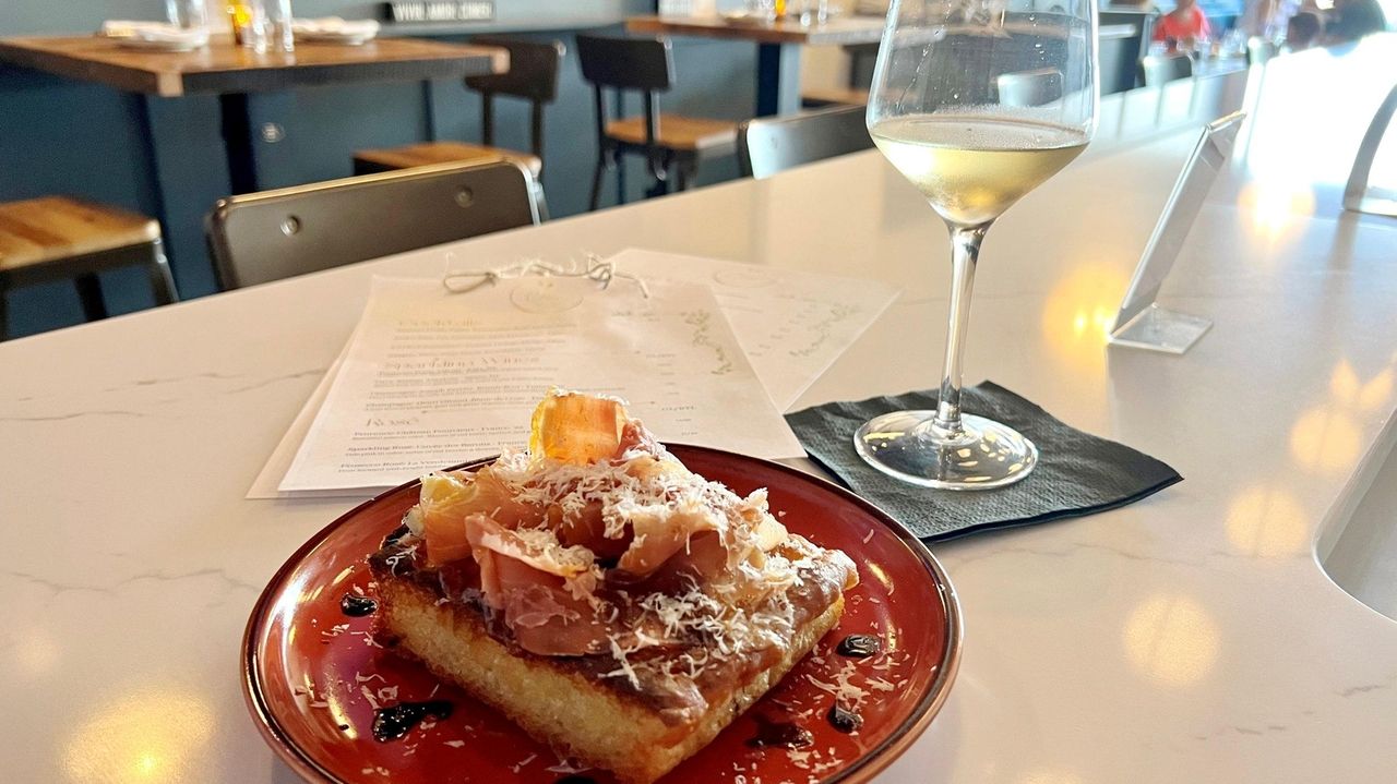 Citrus Wine Bar opens in Melville Newsday