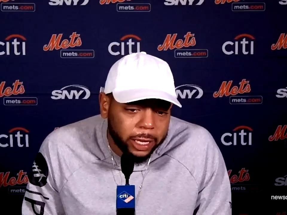 Mets Dominic Smith Gets Emotional After Kneeling During Game