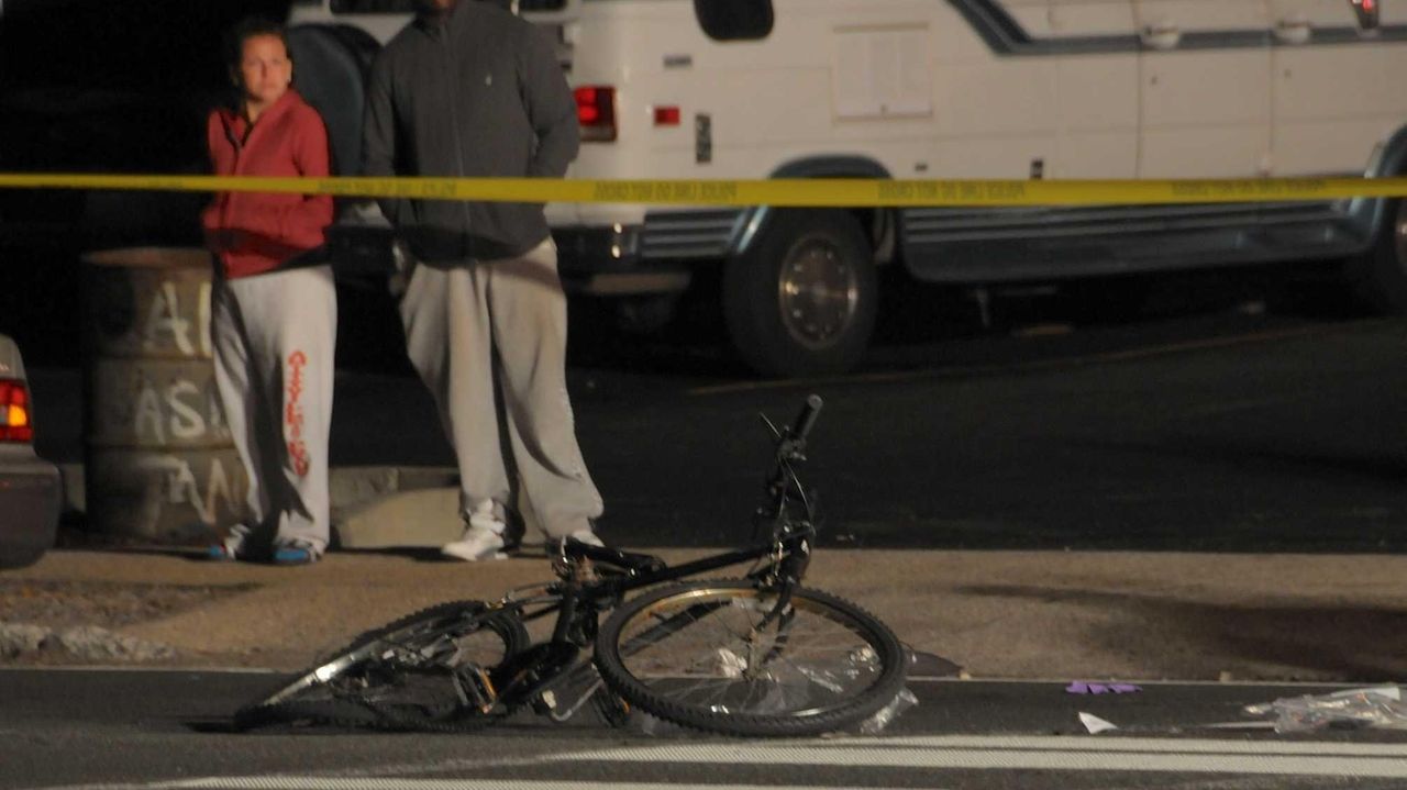 Bicyclist struck by car and killed in North Amityville, cops say Newsday