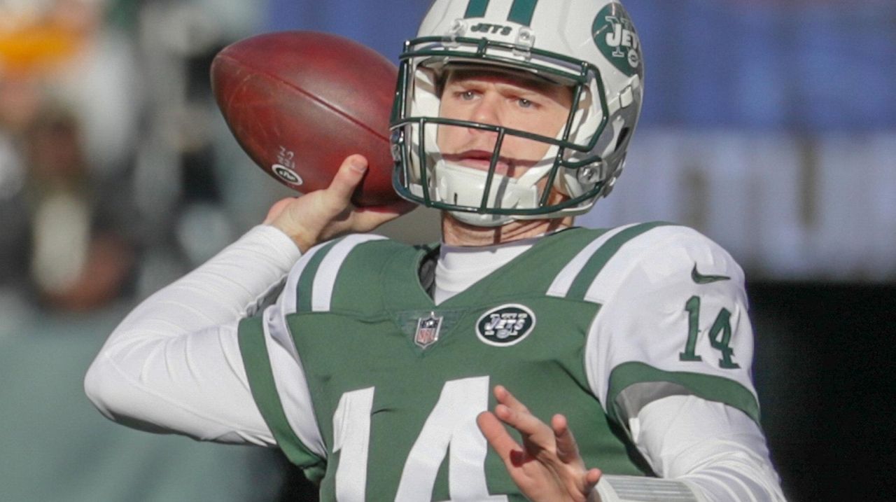 Jets believe Sam Darnold is ready to make big forward move this season -  Newsday