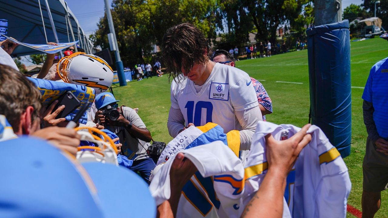 Los Angeles Chargers Elite Helmet Team Shirt jersey shirt 