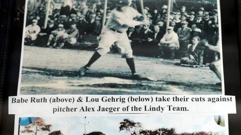 Babe Ruth paying respects to former teammate Lou Gehrig at