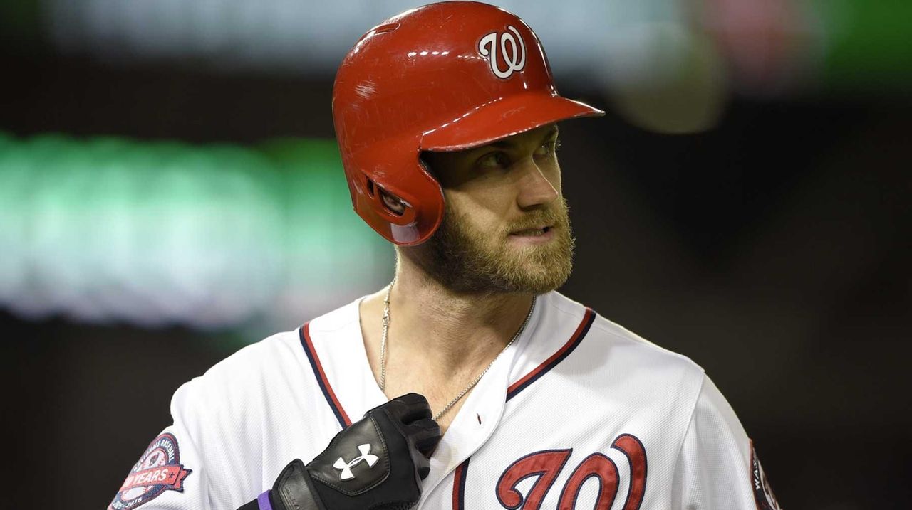 Jonathan Papelbon and Bryce Harper brawl in Nationals dugout – video, Sport