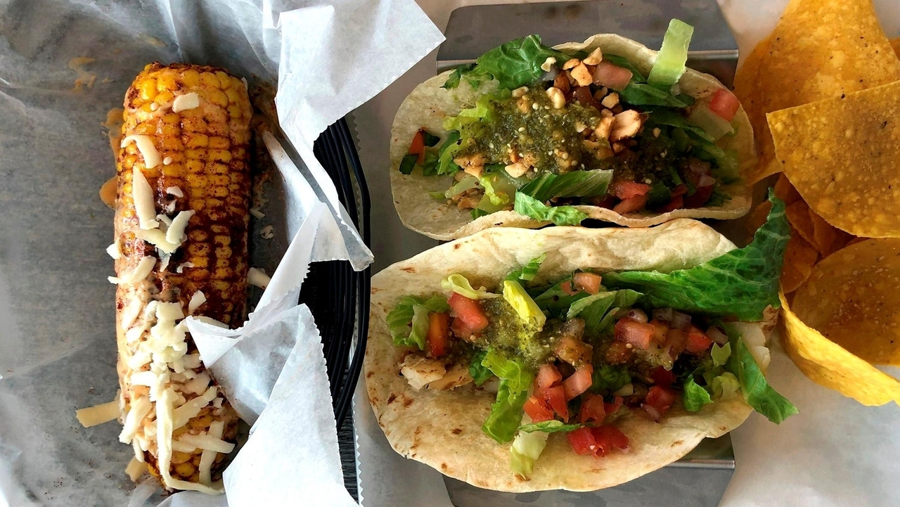 Greek eatery replacing taco bar in Farmingdale this summer