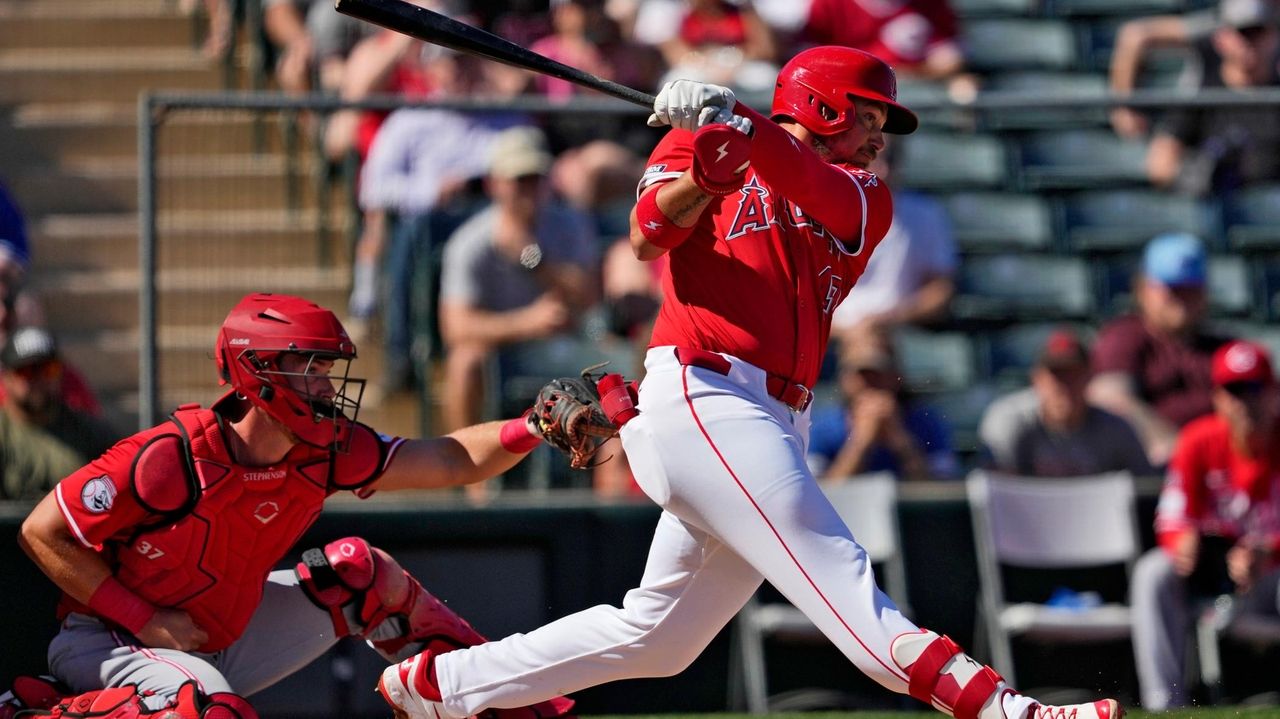 Red Sox acquire 1st baseman Ryan Noda from Angels for cash