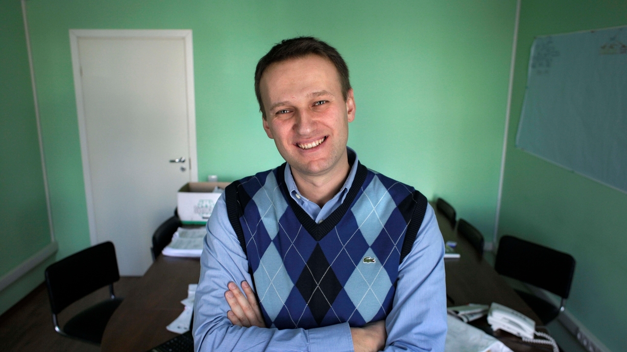 Protests, poisoning and prison: The life of Kremlin opposition leader Alexei Navalny - Vimarsana News