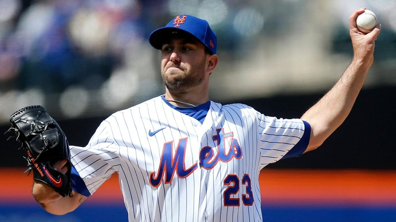 Peterson makes sure Mets are pitcher perfect