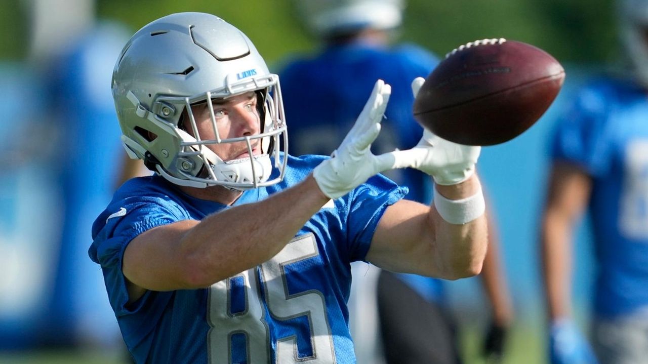 Farmingdale's Tom Kennedy back in Lions camp, hoping to make roster as ...