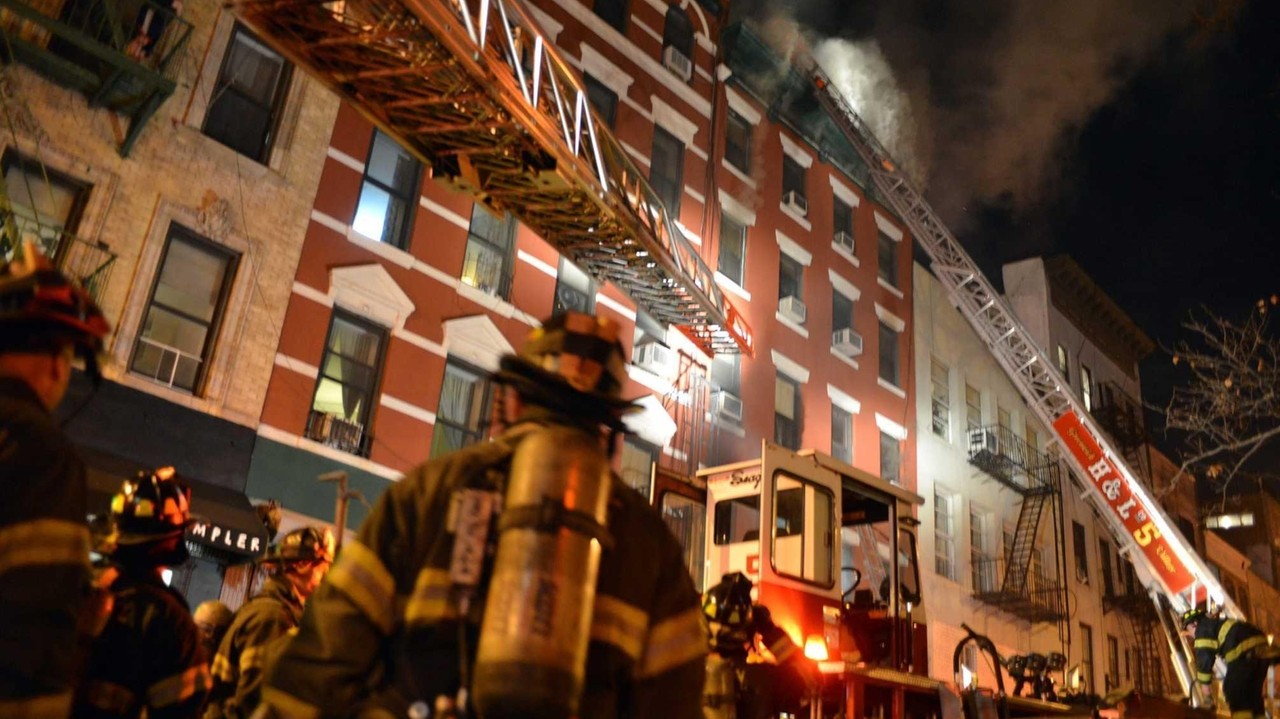Officials: Arson probe in fatal Manhattan apartment fire - Newsday