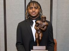 Floyd's Thomas wins Newsday's Hansen Award