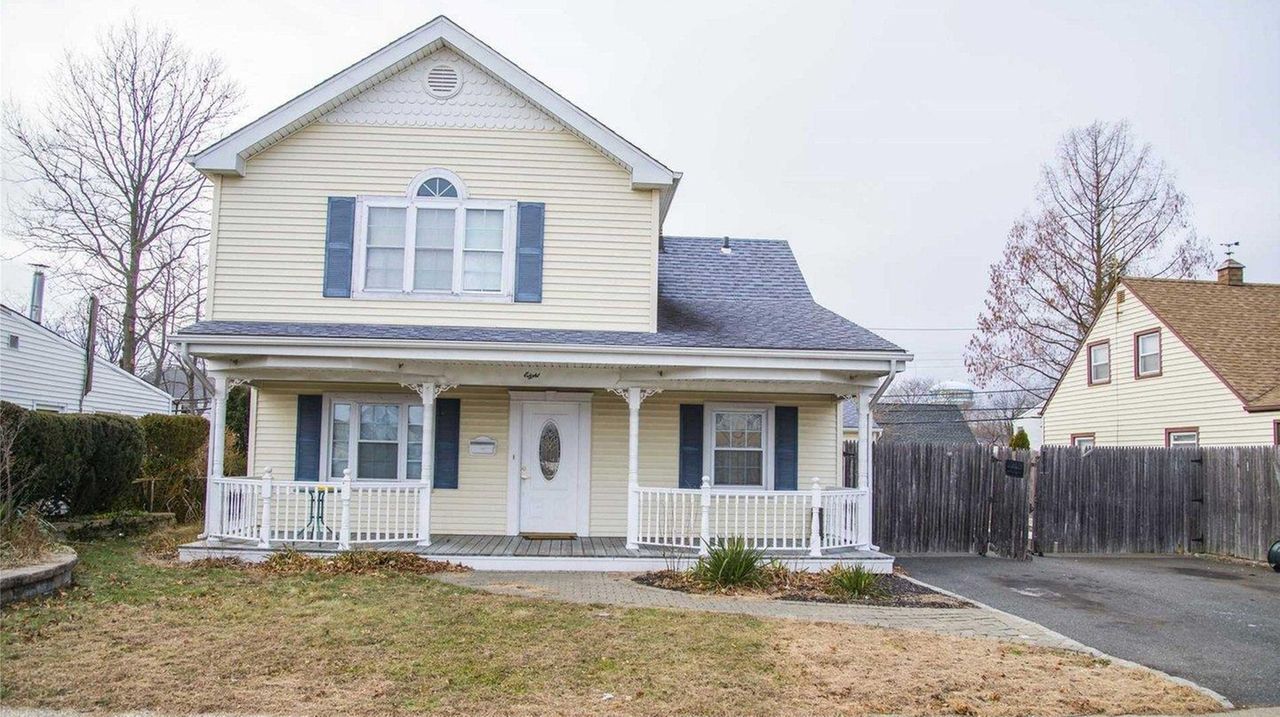 Renovated Levittown house lists for $440,000 - Newsday