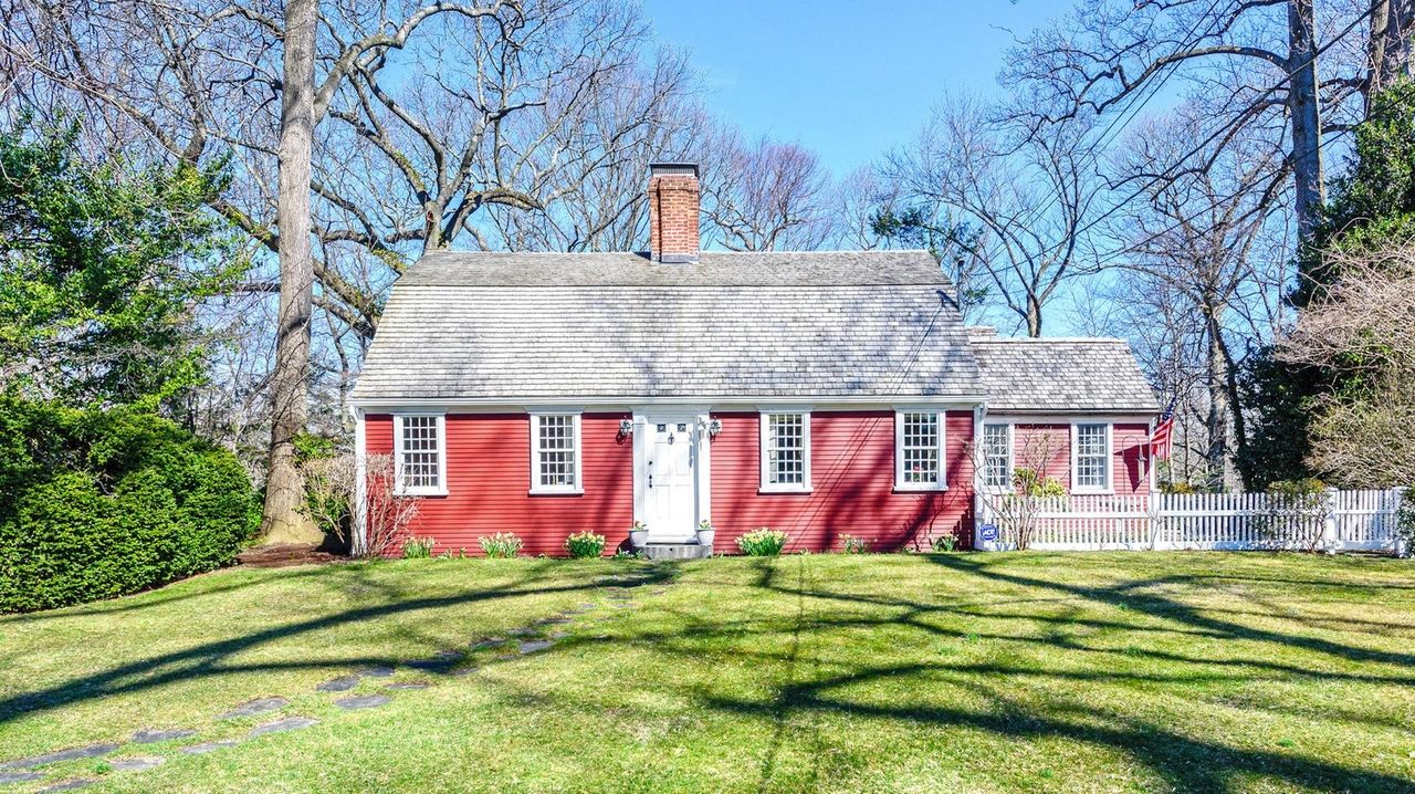 1.499M Plandome Manor Village home came from Massachusetts Newsday