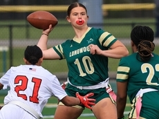 Longwood's Claire Sclafani accounts for 3 TDs in win over Pat-Med