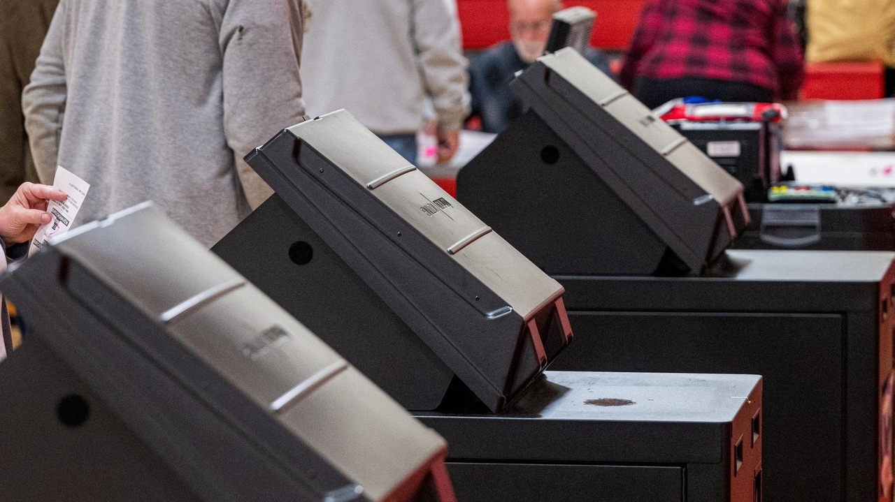 Center Moriches' $13.9M school bond goes to voters Tuesday - Newsday