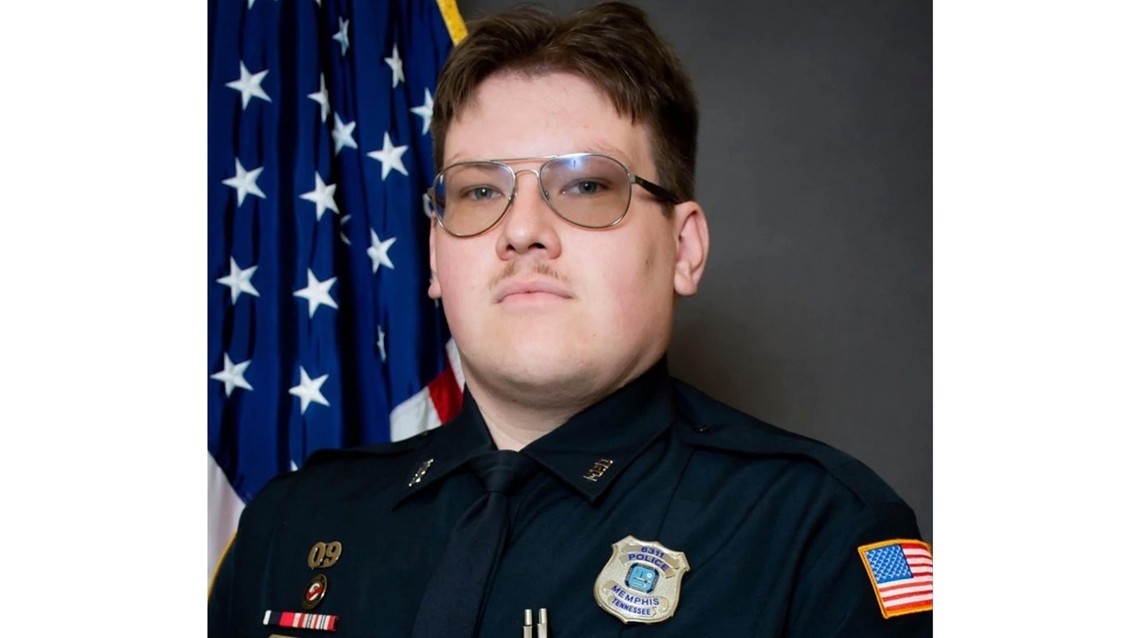 Tennessee panel suspends former officer's certification for now in Tyre Nichols' death - Vimarsana News