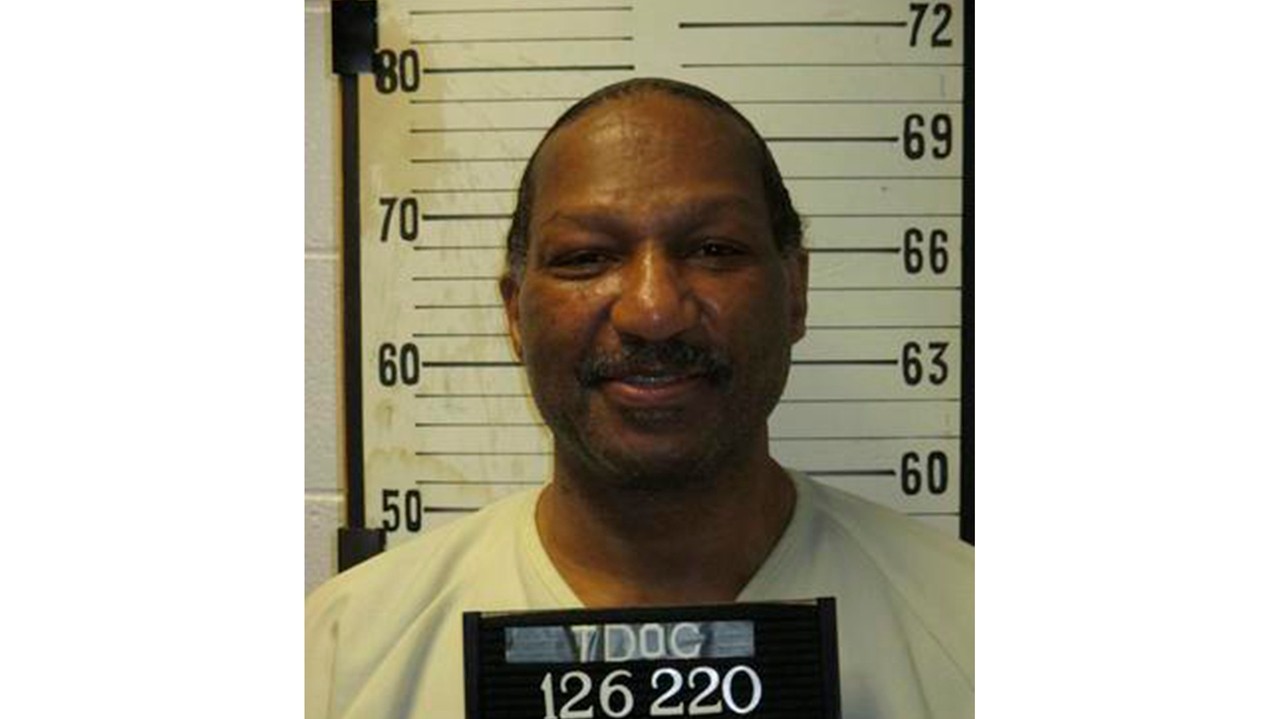 Hospital says it never agreed to deactivate inmate's heart device ...