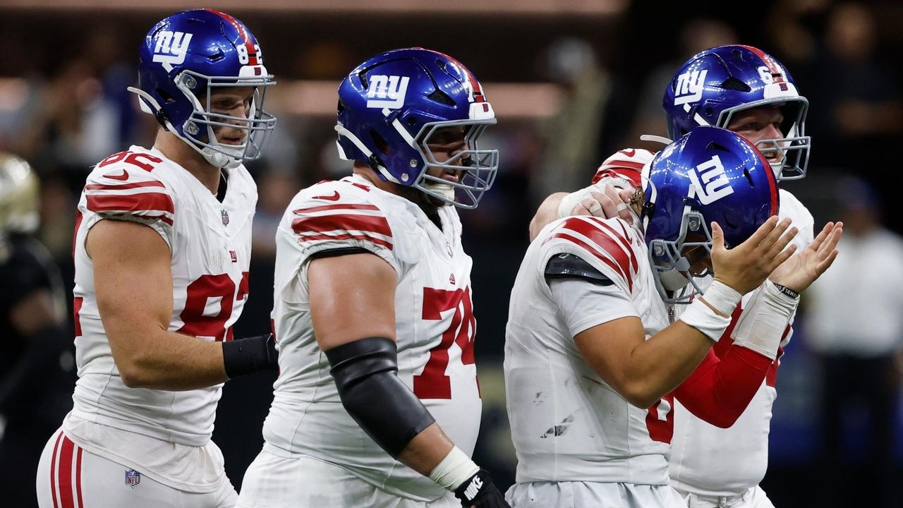 Giants commit five turnovers in loss to Saints