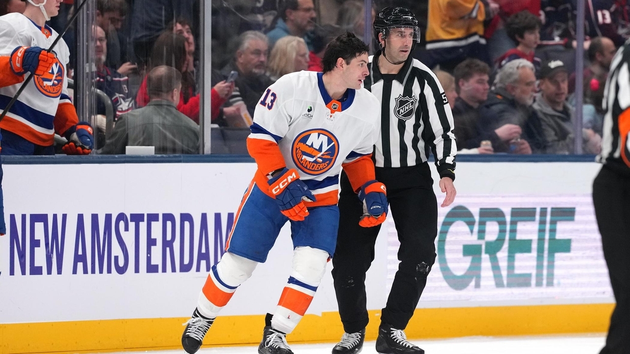 Islanders' Mathew Barzal fined $5,000 for slash but avoids suspension