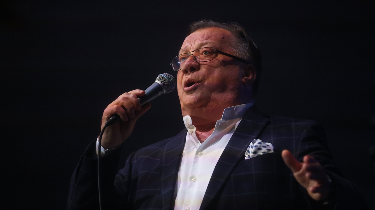 A voice that broke down barriers: Crowds fill Sarajevo to mourn beloved ...