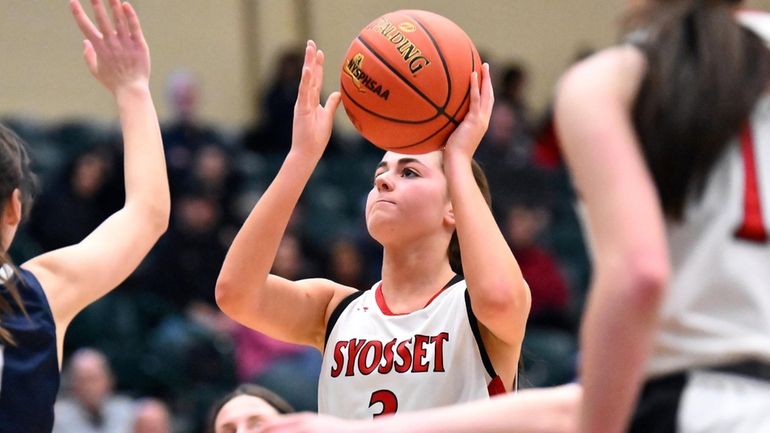 Syosset's Carly Greenbaum in the girls basketball Class AAA semifinals...