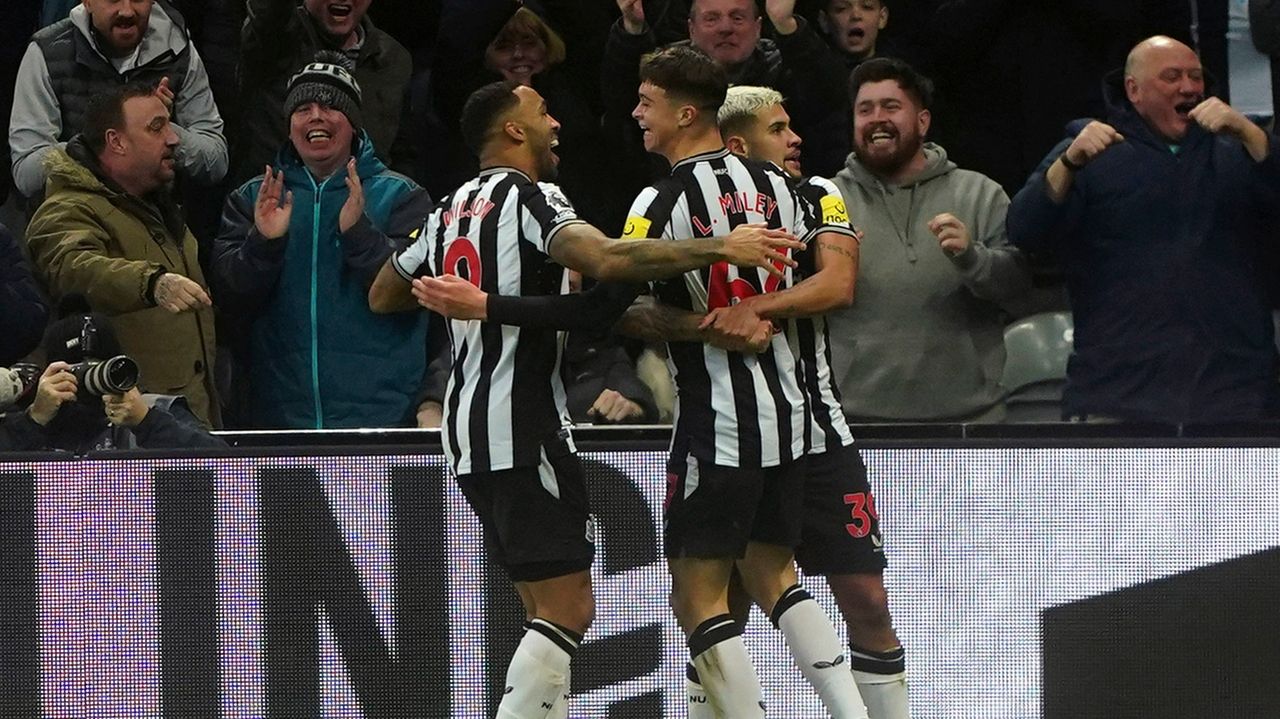 Miley, 17, Scores First Senior Goal As Newcastle Beats 10-man Fulham ...