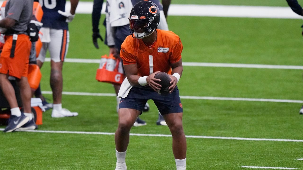 Justin Fields gets chance to show he can be the passer the Bears