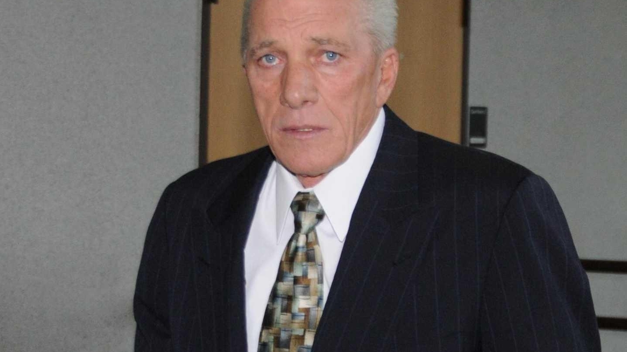 Judge throws out Selden man's child sex abuse conviction - Newsday