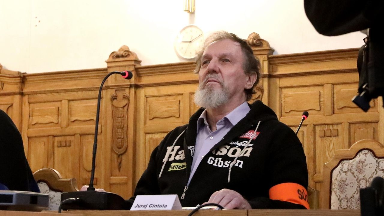 A court in Slovakia sentences a man to 21 years over the attempted assassination of prime minister