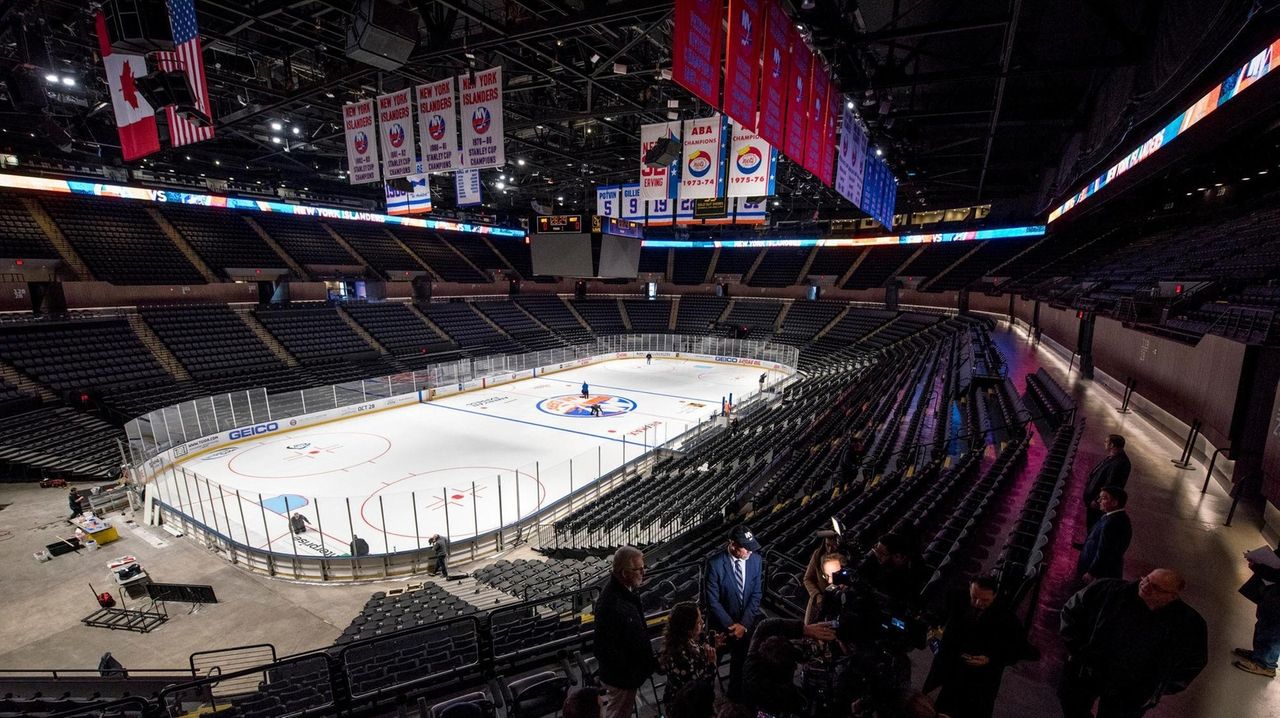 NYCB Live's Nassau Coliseum prepares for Islanders' regular-season ...