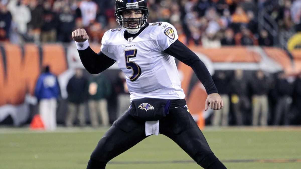 Baltimore Ravens Ray Lewis reacts with Joe Flacco after the game