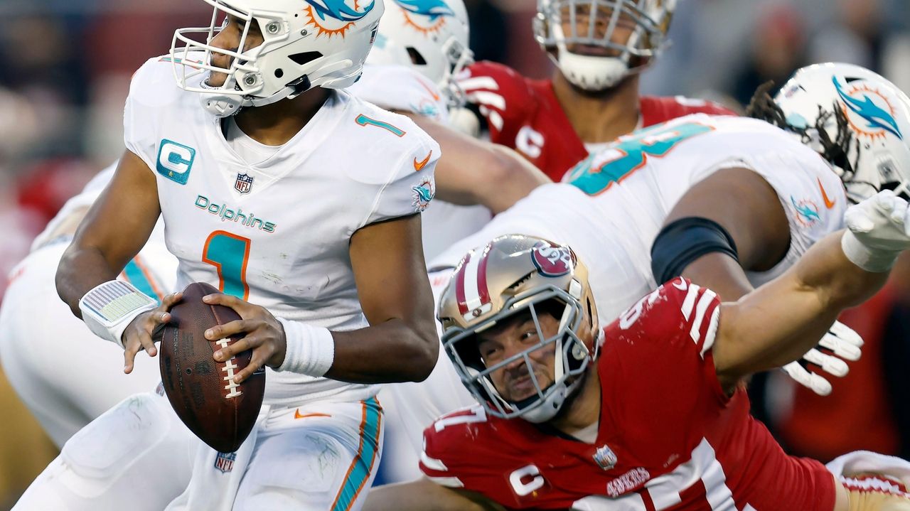 San Francisco 49ers defensive end Nick Bosa (97) lines up for the