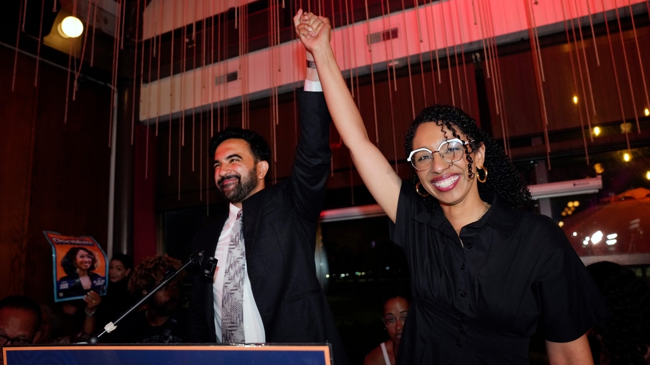 Mamdani Progressives Oust Incumbents, Reshape New York Democrats