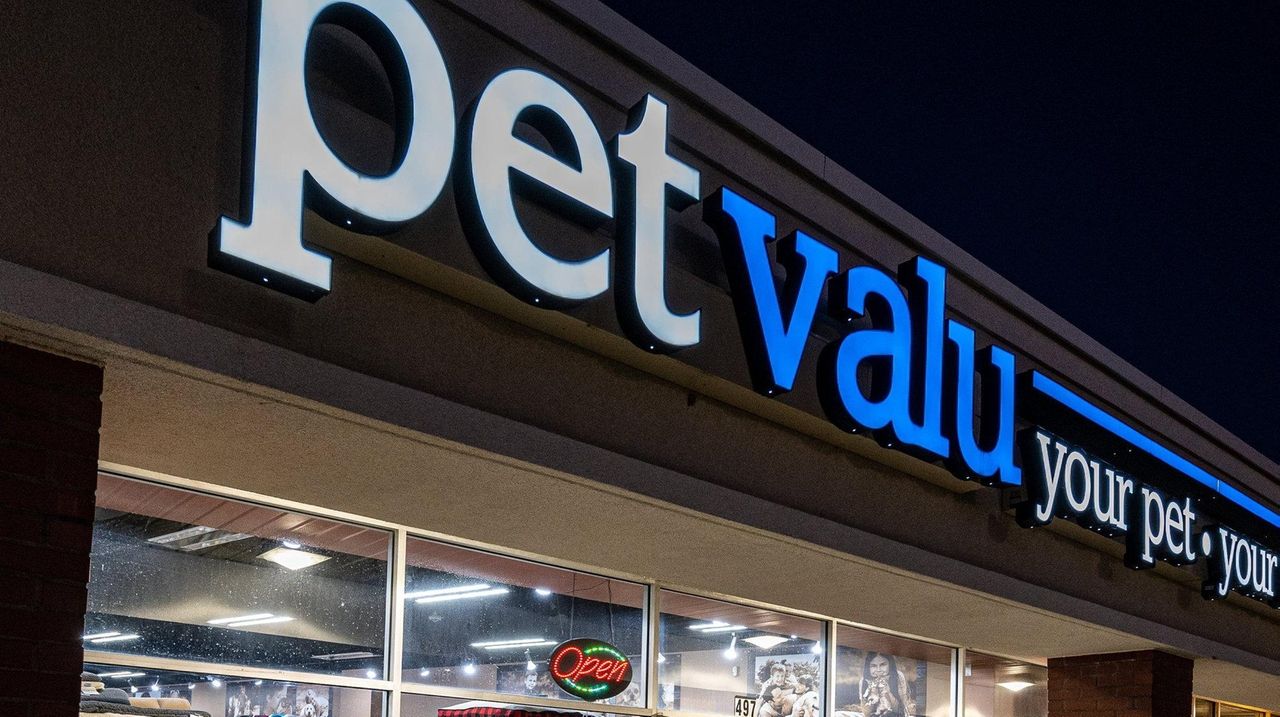 Pet valu outlet hours near me