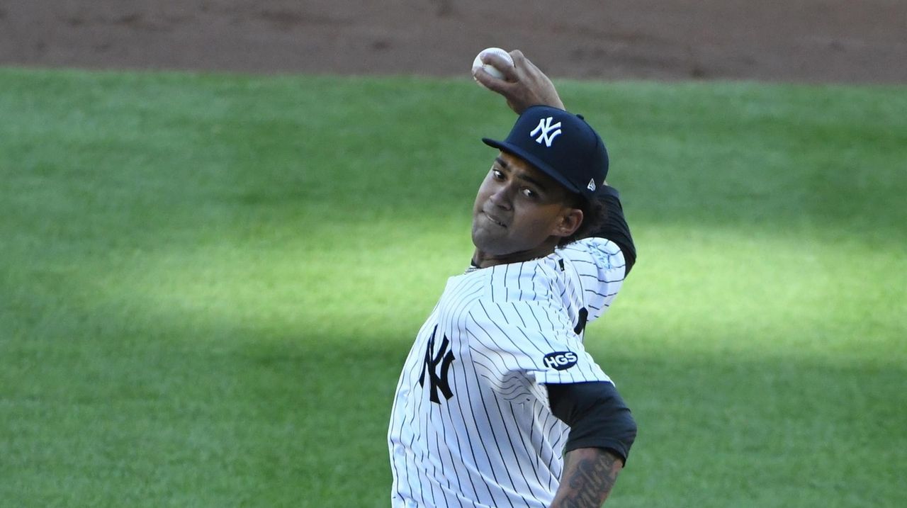 Yankees' Deivi Garcia joins rotation, needs to improve control