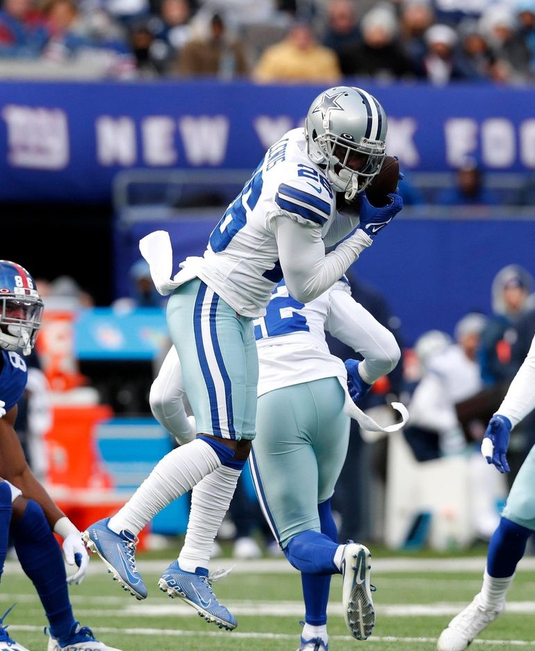 Ezekiel Elliott and Dallas Cowboys' offensive line the challenge for Giants  - Newsday