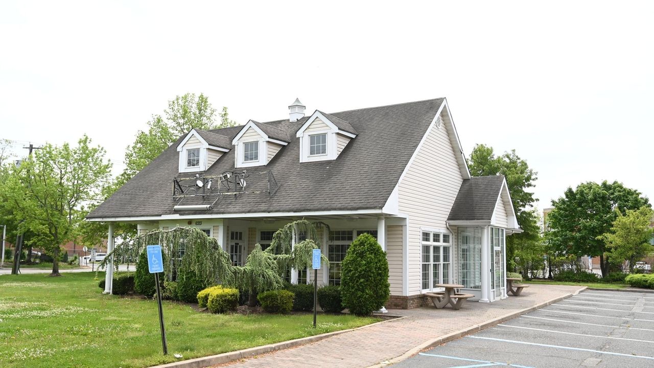 Wading River may get more drivethrus as Riverhead board mulls code