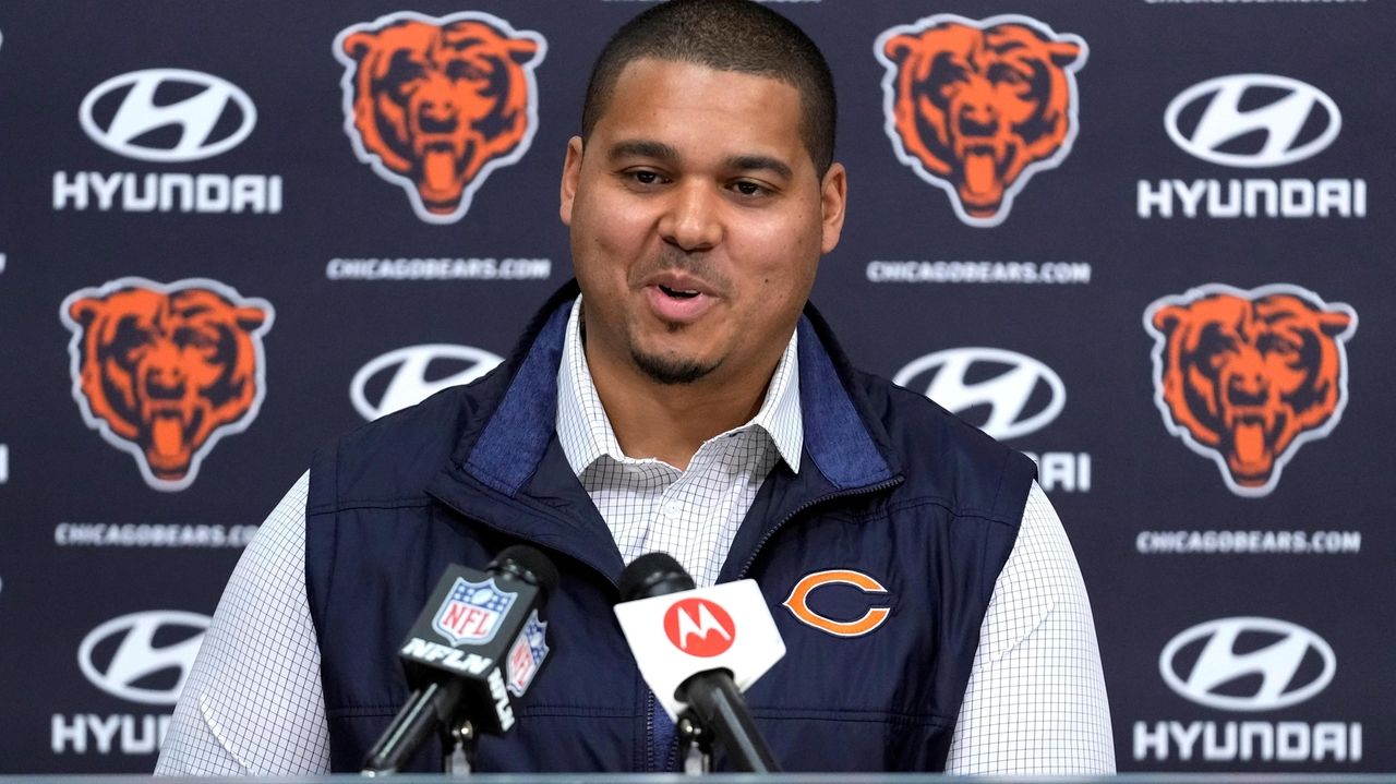 It's good the Bears don't need a quarterback because this draft class  stinks at the position - Chicago Sun-Times