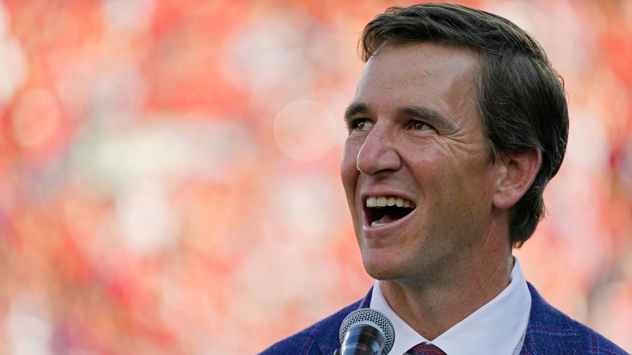 Ole Miss football to retire Eli Manning No.10 jersey versus LSU