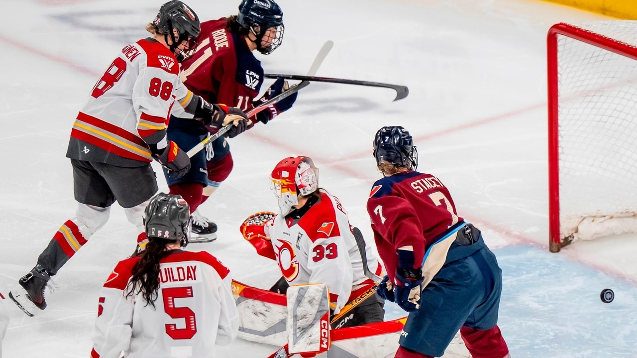 Roque's OT goal lifts Victoire to 3-1 win over Charge in Game 1 of ...