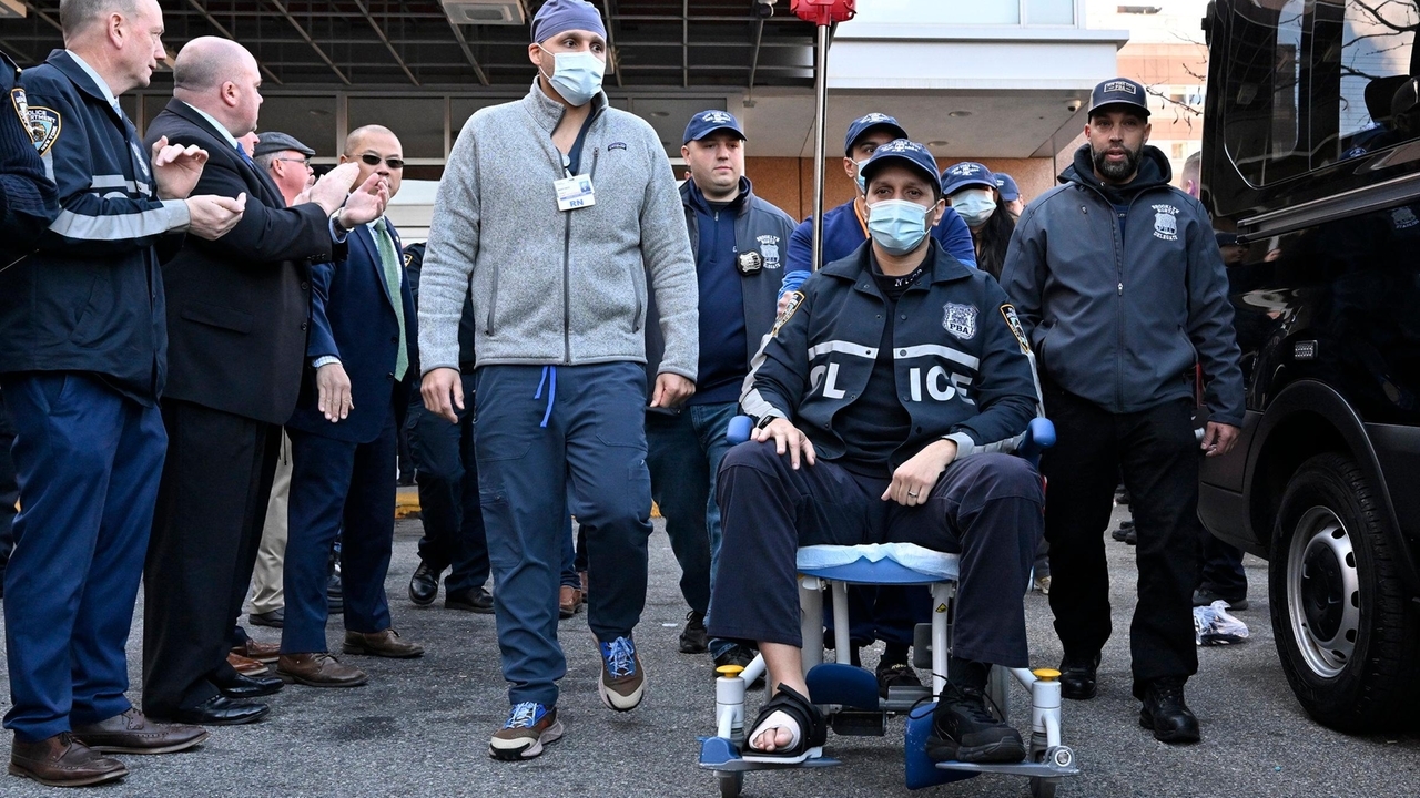 NYPD officer released from hospital after being shot in the foot - Newsday